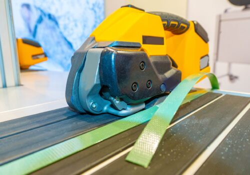 Stabile Ladung beginnt mit der richtigen Fixierung: So schützen Sie Ihre Waren effektiv während des Transports